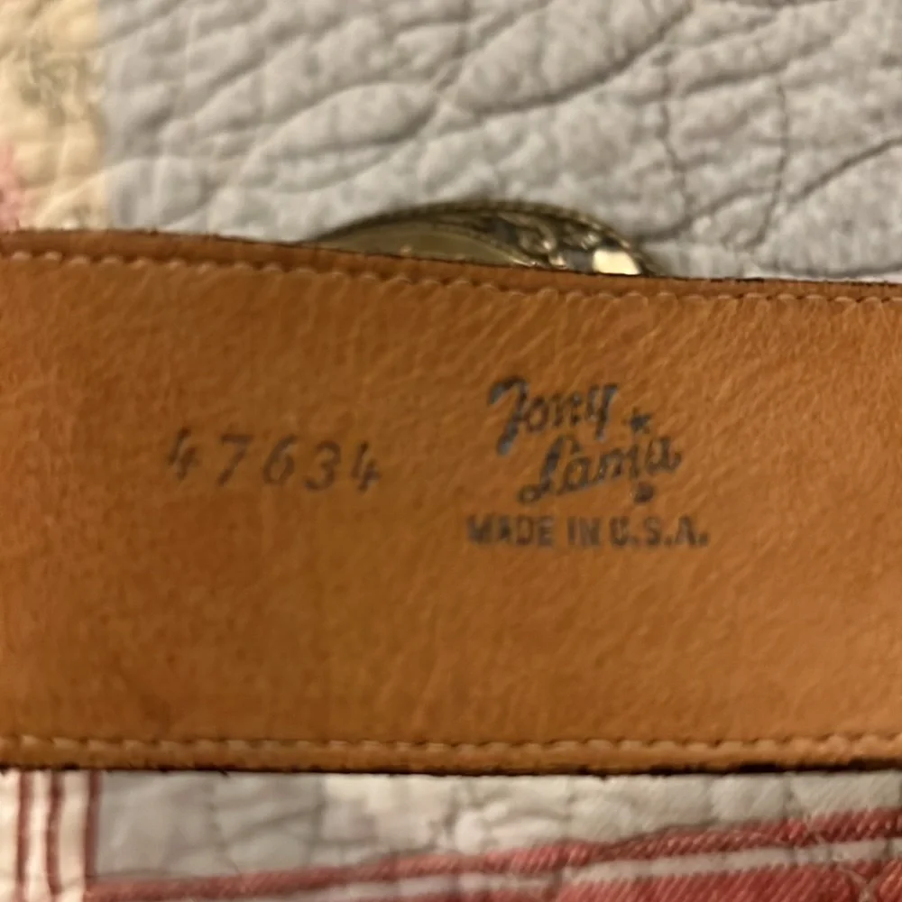 Tony Lama State of Texas brass buckle & Suede leather Tony Lama belt size 34